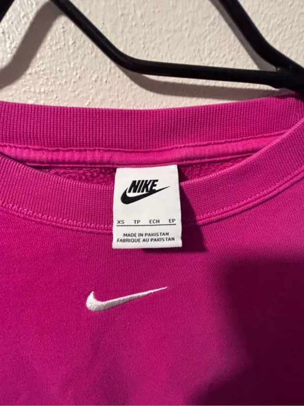 Nike Pink Swoosh Cropped Sweatshirt - Image 2
