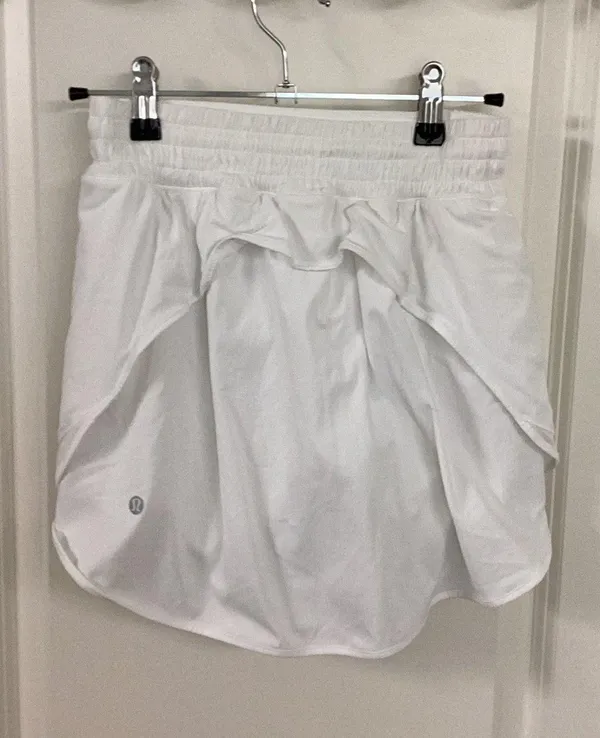 Lululemon HR Skirt Long In White - Image 2