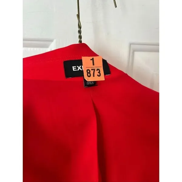 Express women’s red blazer size XS dry cleaned stylish classy work attire - Image 5