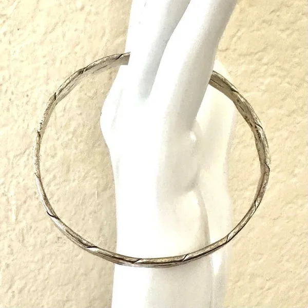 Silver tone braided bangle bracelet - Image 8