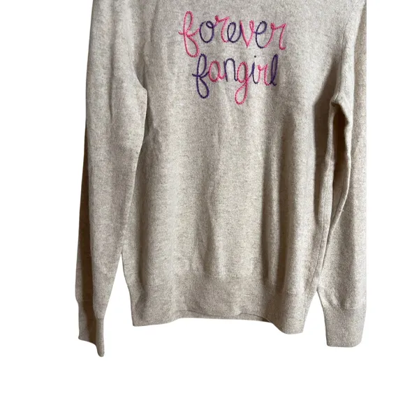 HumanUnion Custom Cashmere Crewneck Sweater "Forever Fangirl " Womans Small - Image 6