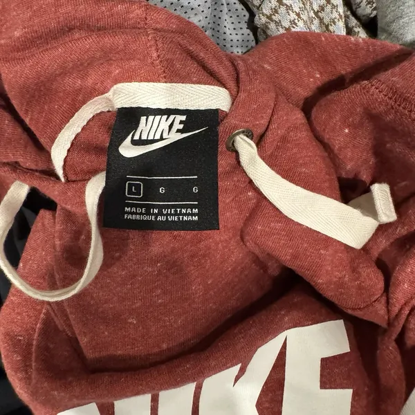 Nike Women’s Pull Over Hoodie Heather Red Size Large - Image 4