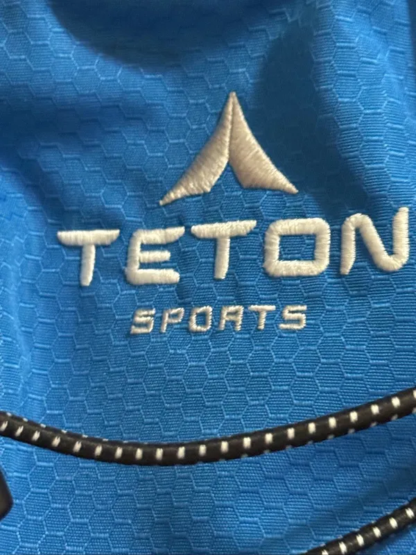 TETON Sports Oasis 1100 hiking gorpcore backpack blue rain cover - Image 4