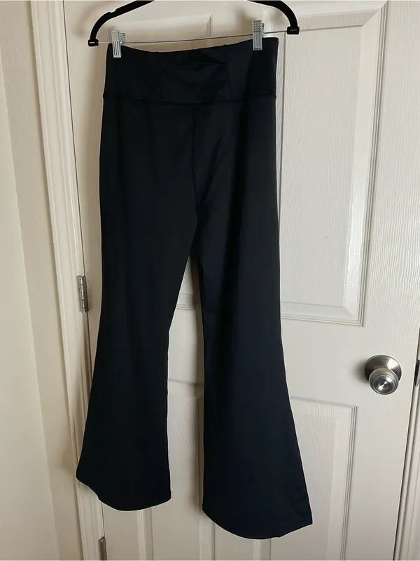 NWT Aeropostale Sport Black High-Waist Performance Yoga Pants Flared Leg Large - Image 8