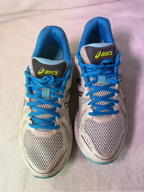 ASICS Women's White and Blue Athletic Running Shoe - Image 4