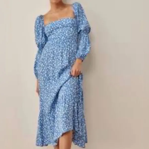 Reformation dress size 6 flattering silhouette, accentuated by the puff sleeves - Image 7