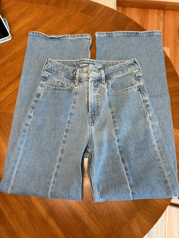 Old Navy Extra High-Waisted Wide-Leg Jeans - Image 2