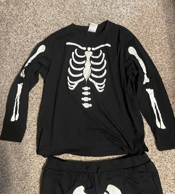 Serra Aldi Skeleton Halloween Pajamas - Image 2