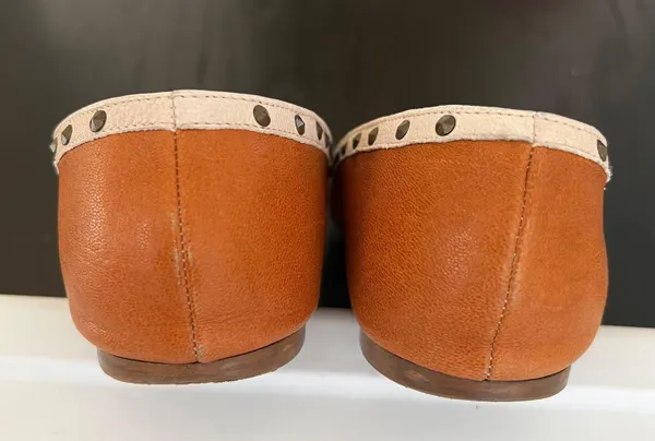 GUC J. CREW Camel Studded Round Toe Flats - Image 7