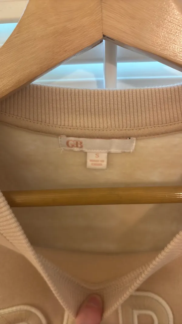 GB Dark cream crewneck with patch letters that spell out Paris - Image 2