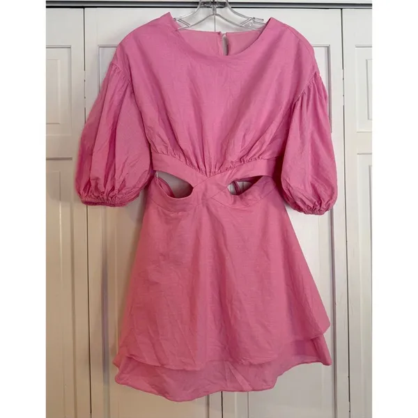 Hello Molly NWT pink cutout puff sleeve dress size M/6 - Image 4