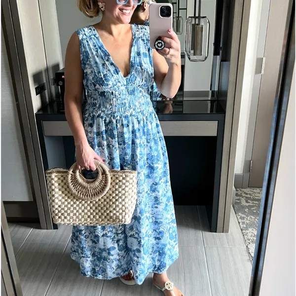 Abercrombie & Fitch Blue and White Floral Maxi Sundress Sz S Cottagecore Beach - Image 2