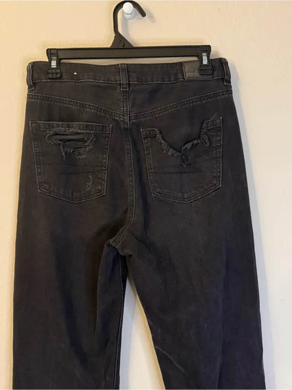 American Eagle Outfitters Black Distressed Mom Jeans - Image 2