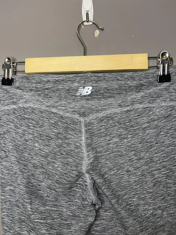 New Balance Leggings Womens Small Gray NB Dry Capri Yoga Pants Stretch Athletic - Image 6