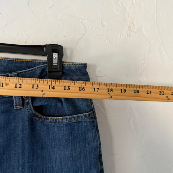 LLBean Classic Fit Womens Blue Denim Jeans Size 16‎ Regular Casual Basic - Image 5