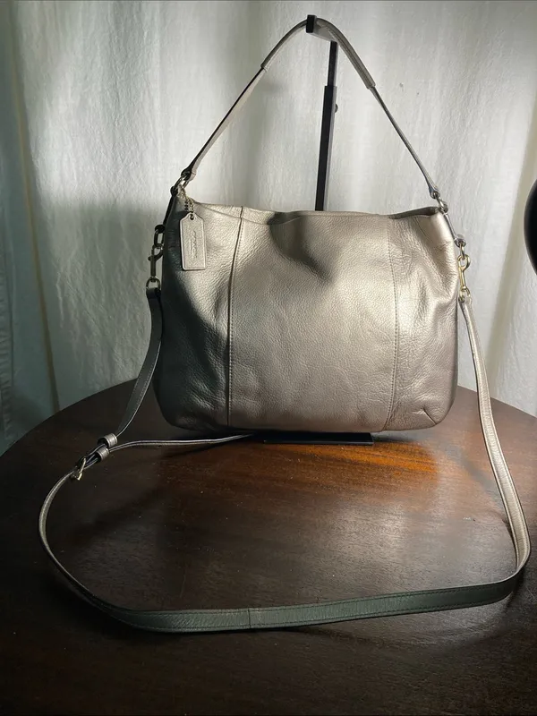 Coach Isabelle 2 way carry Pebbled Leather Shoulder or crossbody or tote - Image 4