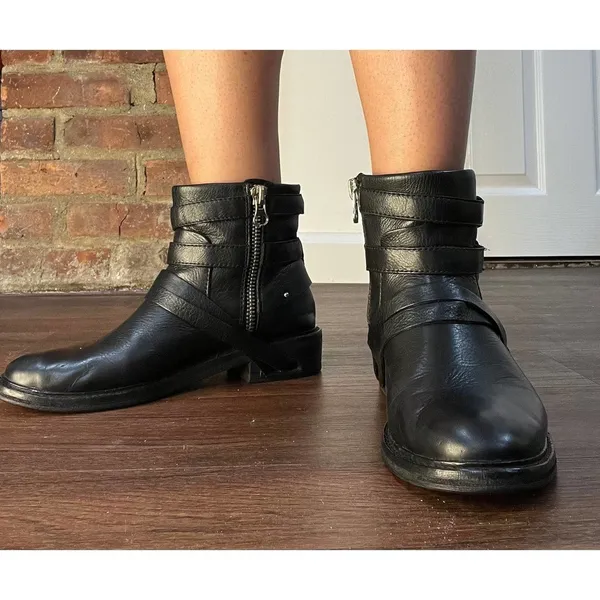 Dolce Vita Kiera Black Leather Moto Harness Ankle Boots Size 8 - Image 2