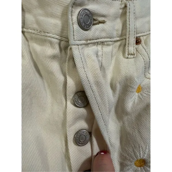 PacSun Daisy Embroidered‎ Ultra High Waisted Vintage Denim Shorts Sz 26 - Image 12