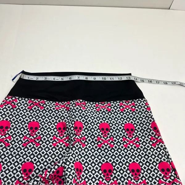Faye‎ + Florie Pink Skull Star Black Shorts Womens Size Small Athletic NEW - Image 4