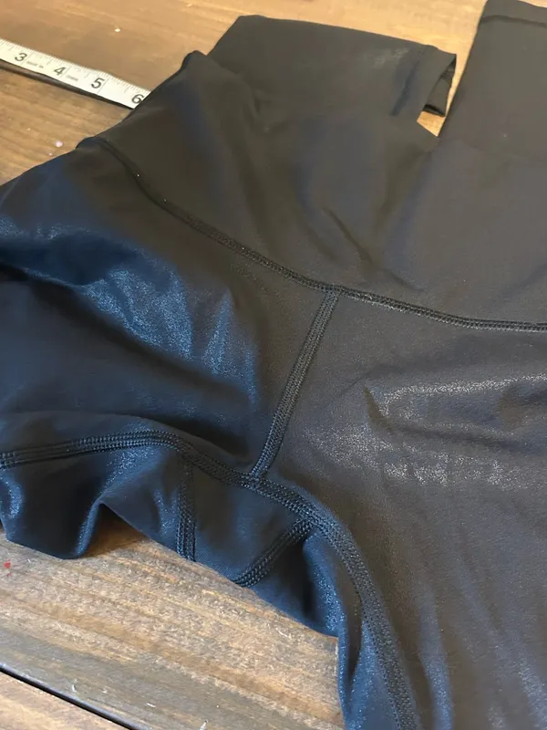 Lululemon Women’s Wunder Train High Rise Tight 23” Foil Black Size 2 - Image 4