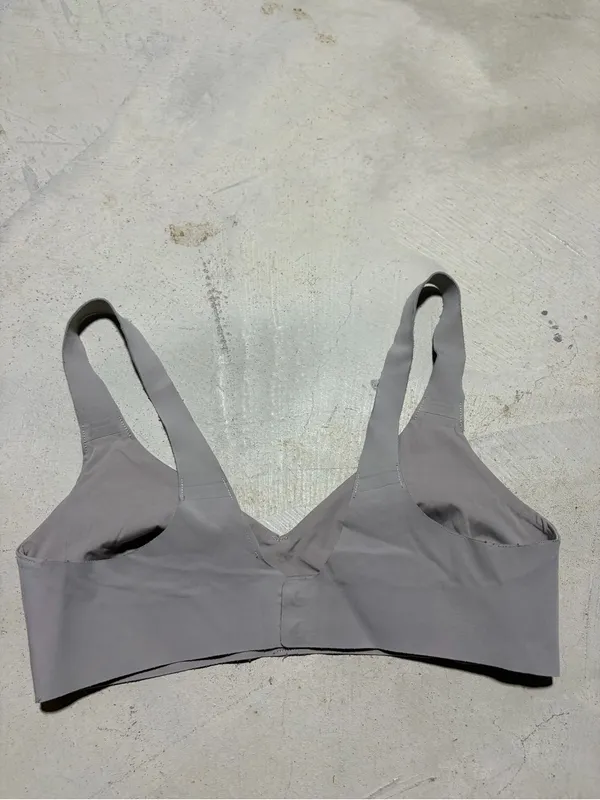 Lululemon athletica Seamless Light Gray Wireless Bralette 34A - Image 7