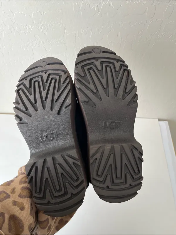 UGG New Heights Platform Cozy Clog Slippers Black Shearling Lined Women’s 9 - Image 7