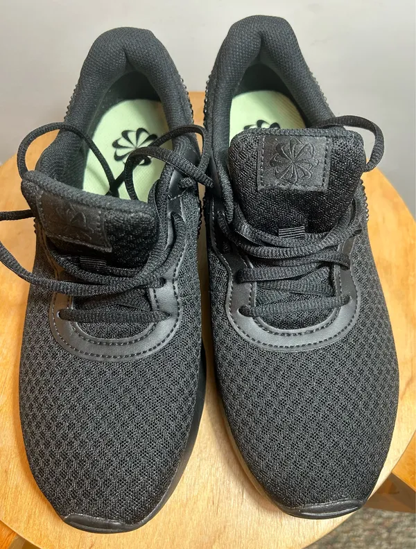 Nike New women's athletic shoes. Size 7.5. $30. - Image 2