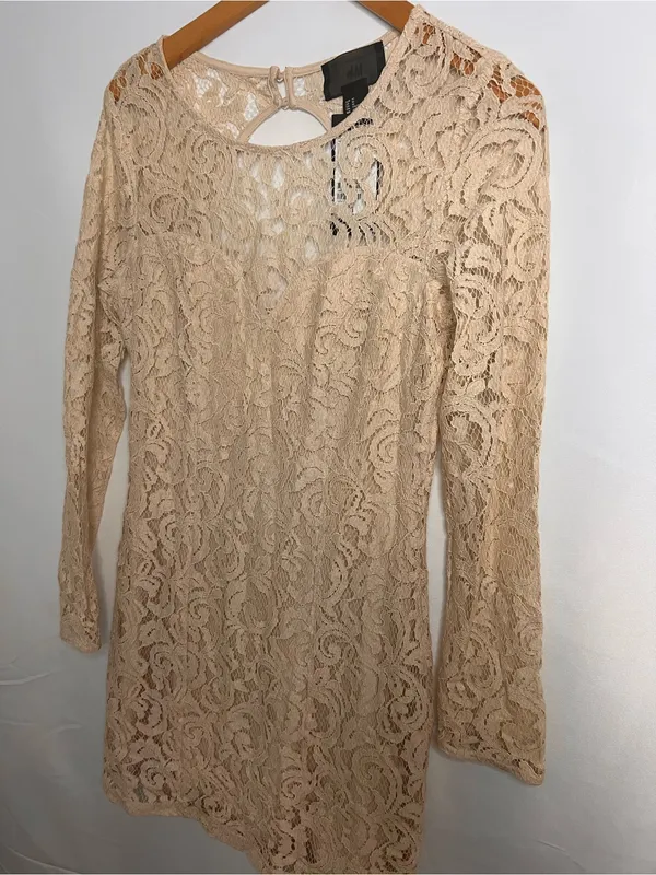 NWT H&M LACE MINIDRESS Women size 10 • timeless elegance - Image 3