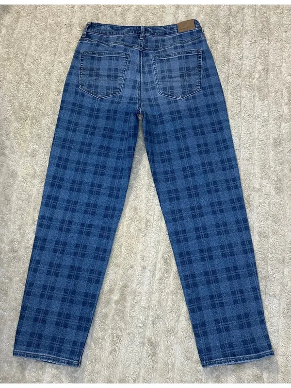 American Eagle Mom Straight medium-dark check plaid stretch denim jeans Size 6 - Image 6
