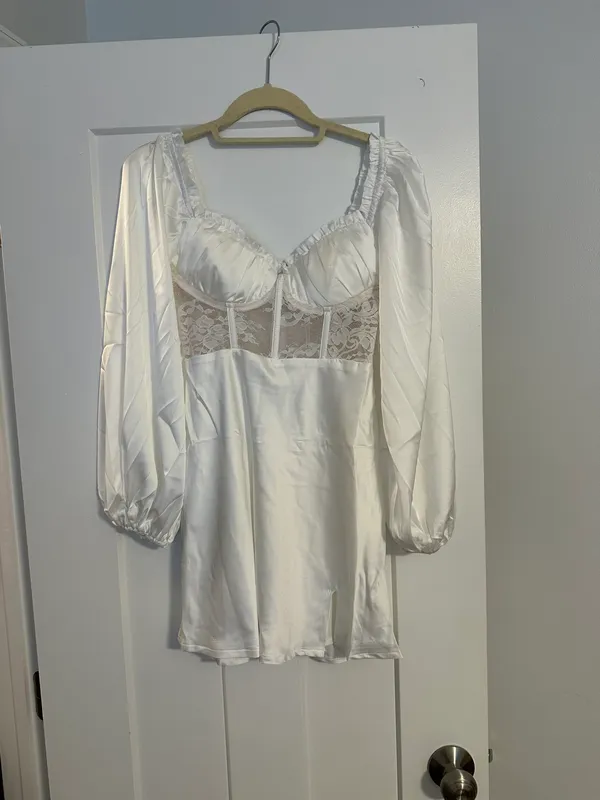 Selfie Leslie Dress - Image 3