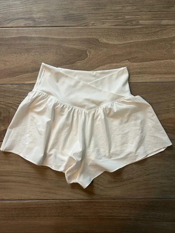 OFFLINE By Aerie Real Me Crossover Flowy Short White High-Waist - Image 6