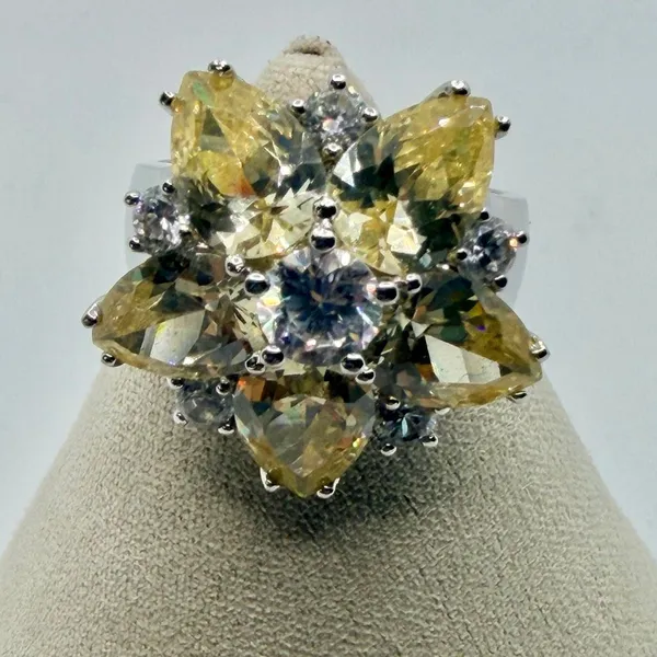 CWE Sterling Silver 925 Glass Flower Cluster Ring Yellow & Clear Statement Ring - Image 6