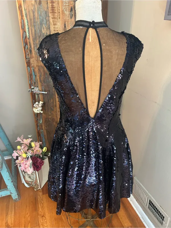 Free People Sequin V-Neck Sleeveless Party Dress in Metallic Black | Size Medium - Image 6
