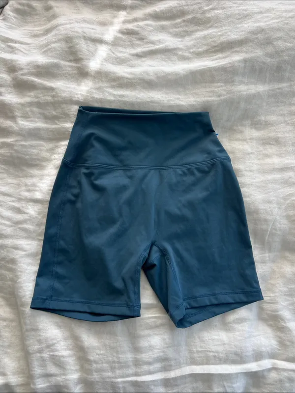 SET ACTIVE Luxform Slate Blue Bike Shorts Small $67 - Image 2