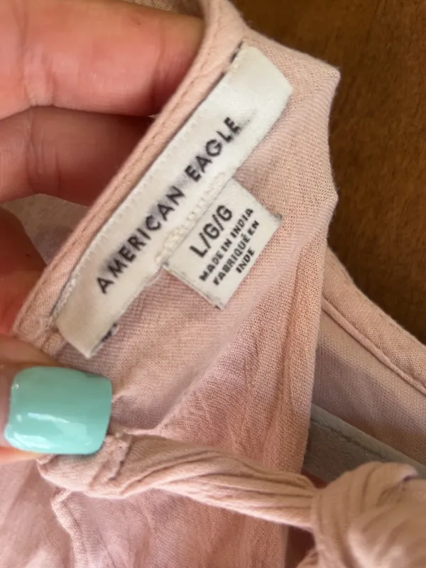 American Eagle smocked blouse. Open back with tie bow. Light pink. Size L - Image 8