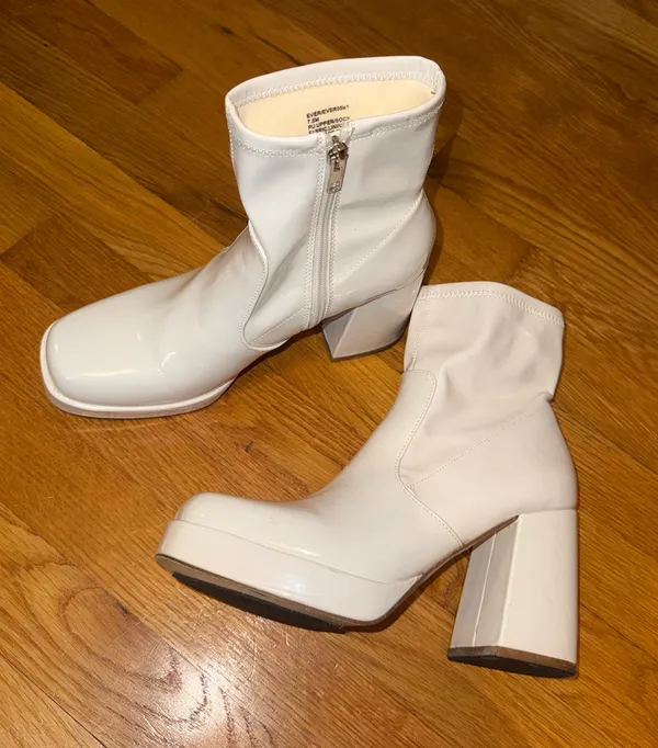 Steve Madden Boots - Image 2