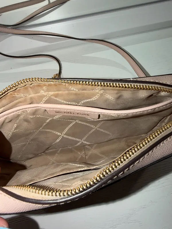 Michael Kors Purse Crossbody Pink - Image 3