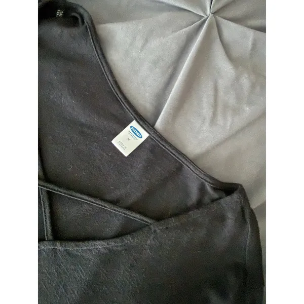 Old Navy Womens black top-M - Image 3
