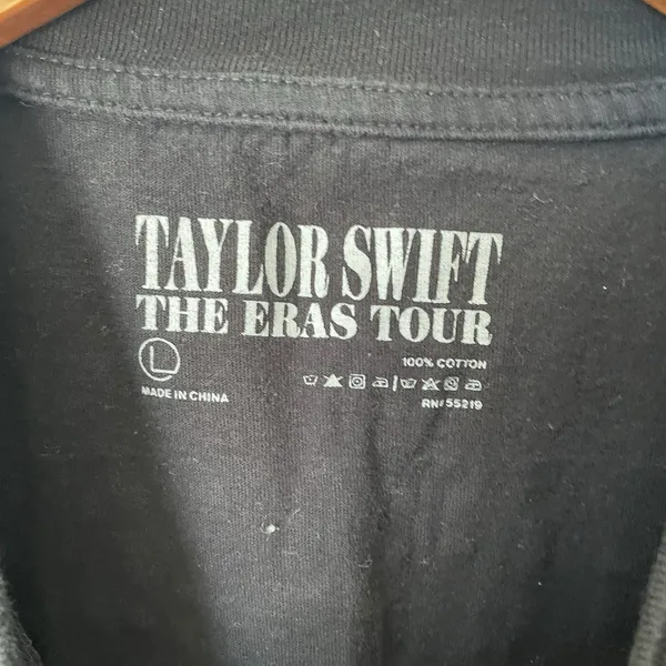 Taylor Swift The Eras Tour Official Tour Merch T-Shirt Black 100% Cotton Size L - Image 9