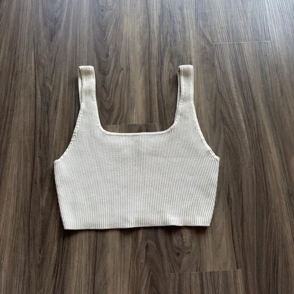 Aritzia Babaton Sculpt Knit Tank - Image 2