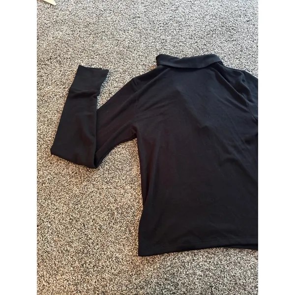 Old Navy Women's Black Split-Neck Long Sleeve Pullover Tee Size Small - Image 8