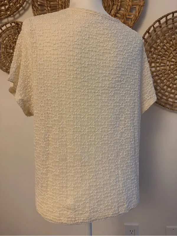 Old Navy Cream Textured Short-Sleeve Top - Image 3