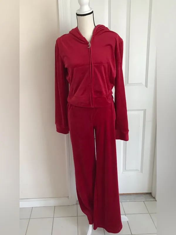 Juicy Couture Velour Set - Image 2