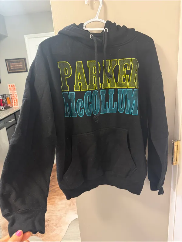 Official Parker McCollum "Gold Chain Cowboy" Tour Hoodie - Black - Size Medium - Image 4