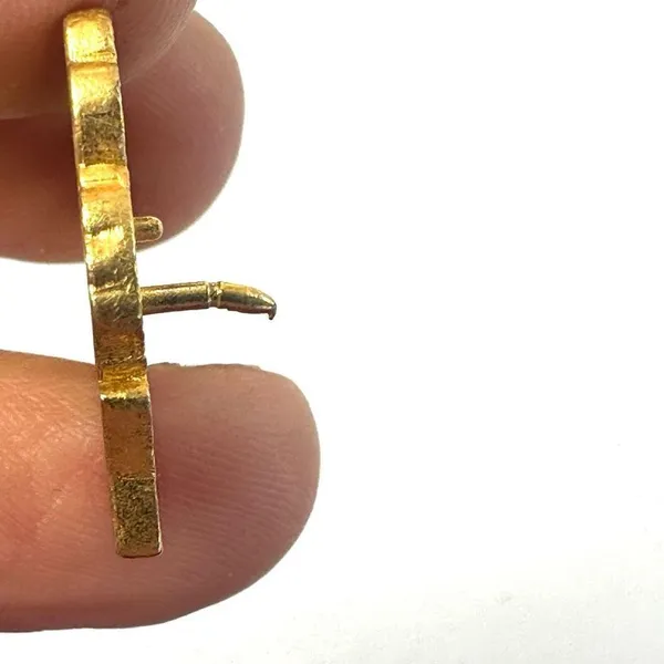 Gold tone angel pin - Image 7