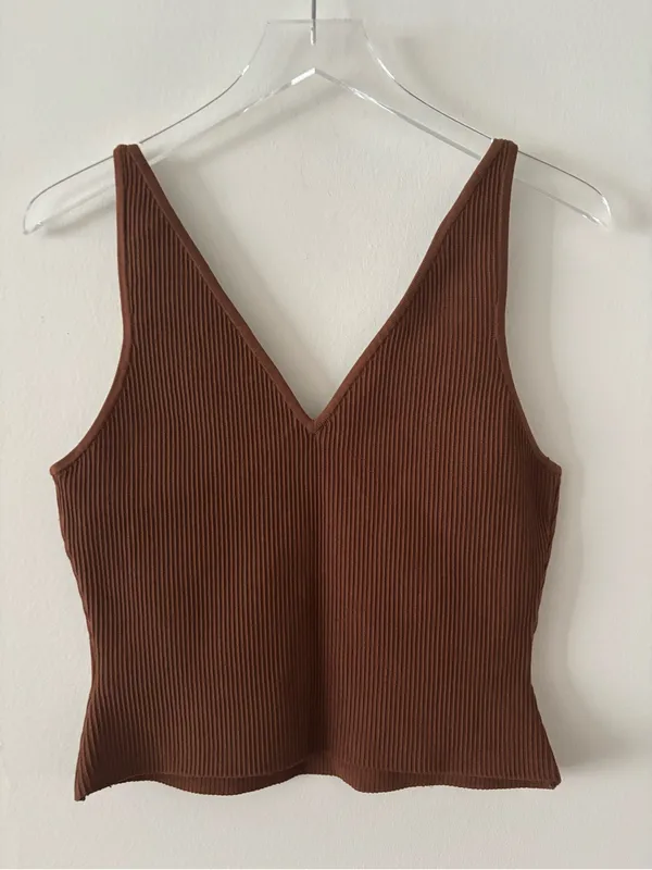 Aritizia Sculpt Brown ribbed crop top in XL - Image 3