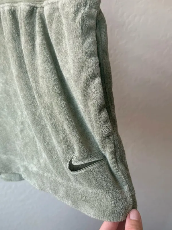 Nike green terry shorts - Image 2