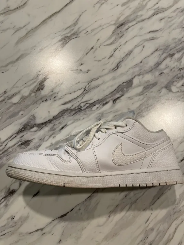 Nike Air Jordan - Image 12
