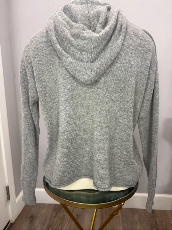 Brandy Melville Light Gray Knit Hooded Sweater - Image 3