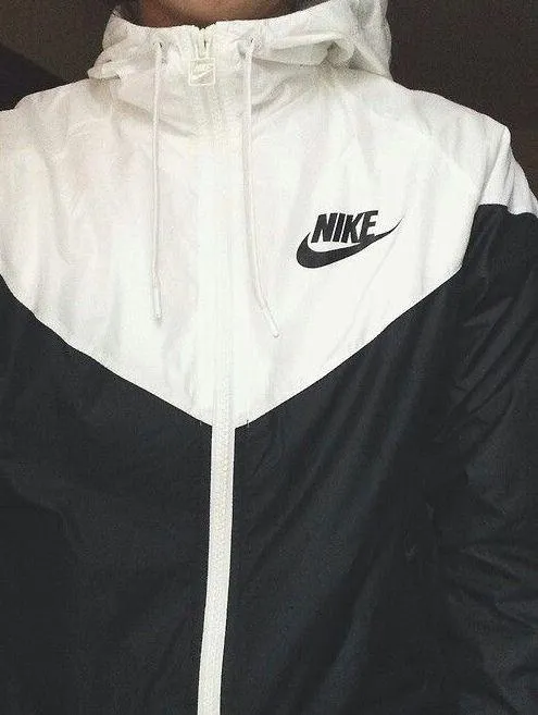 Nike Black & White Windbreaker - Image 2